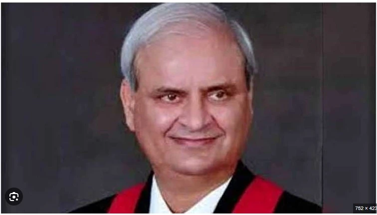 Petition, seeking LHC CJ Malik Shahzad's dismissal, lands in SJC