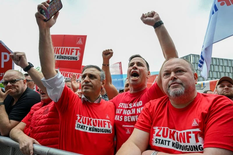 Germany's biggest trade union seeks 7% pay rise