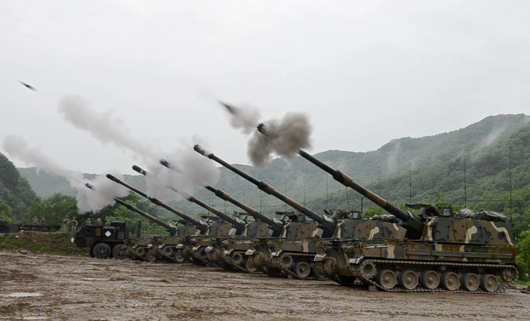 South Korea to 'reconsider' ban on weapons sales to Ukraine