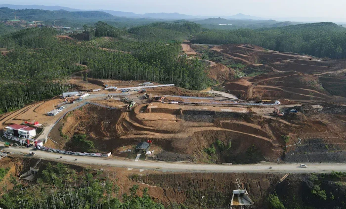 Indonesia uses cloud seeding as rain hampers new city's construction