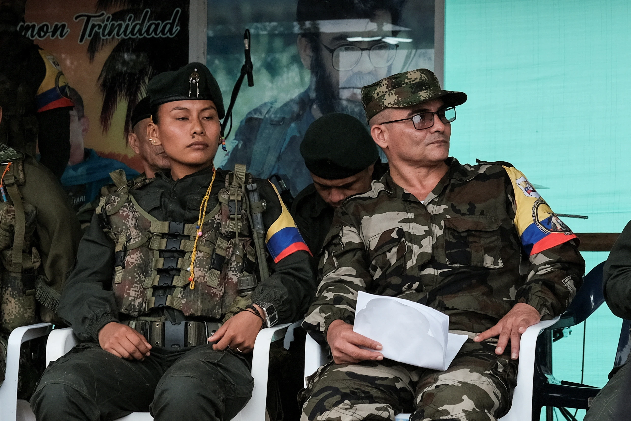 Colombia starts talks with a third guerrilla group