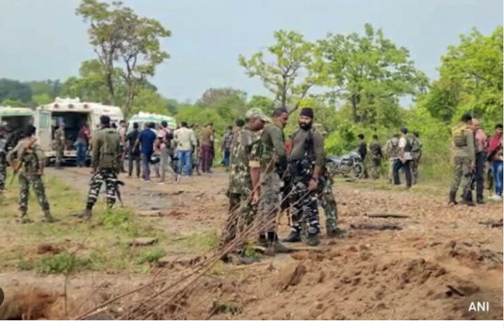 Indian Maoists kill two security forces in roadside blast