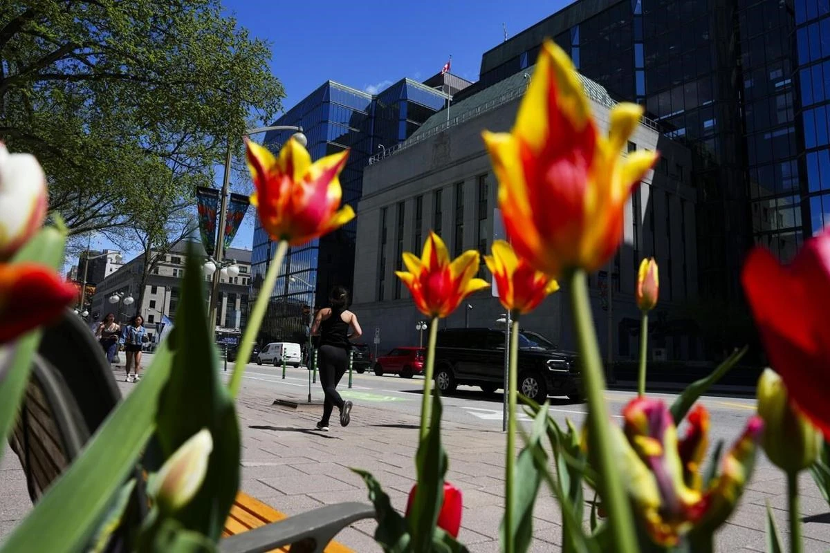 Canada inflation edges up to 2.9 percent