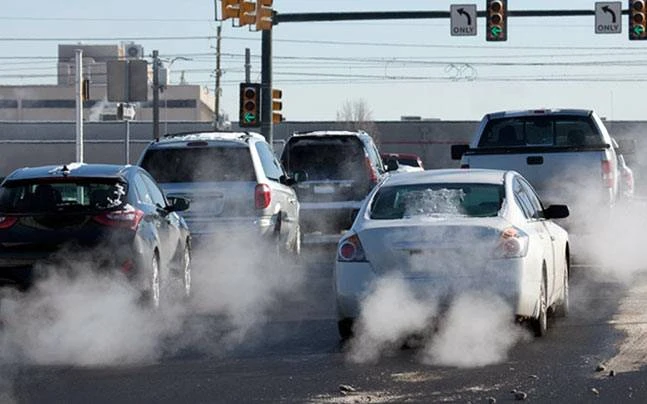 Lahore fines 33,000 vehicles during anti-smoke drive to collect Rs60.6m in six months