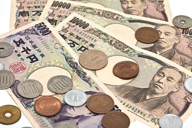 Yen touches 38-year low, stocks slide