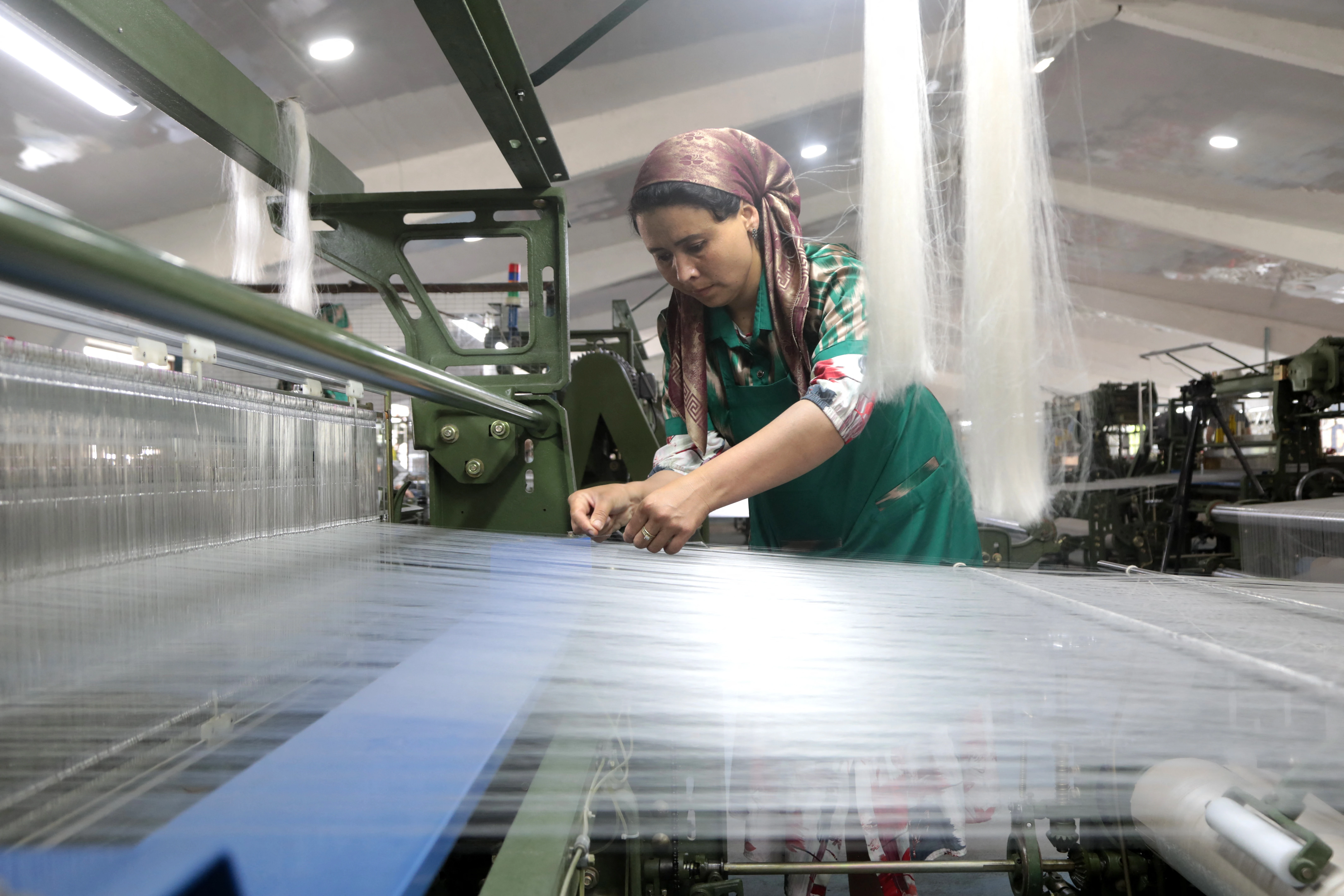 Uzbekistan tries to put fresh spin on silk industry