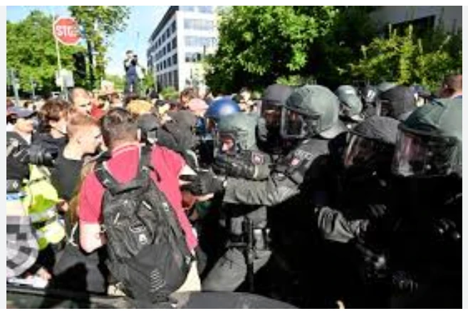 Clashes, arrests mark start of German far-right AfD congress