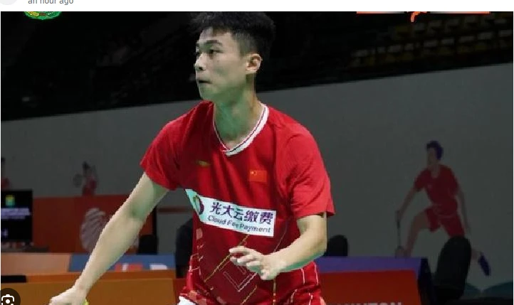 Chinese badminton player, 17, dies after collapsing on court