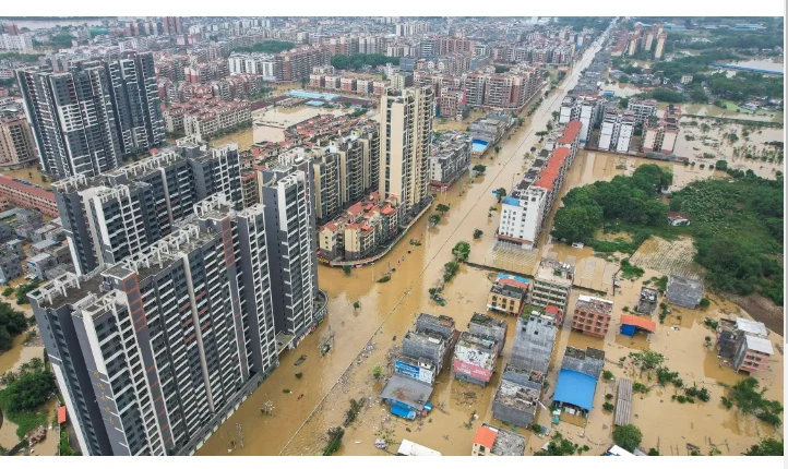 240,000 people evacuated in China rainstorms