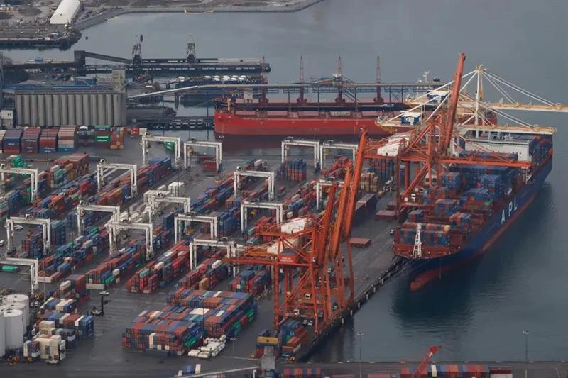 Canada trade deficit widened to Can$1.9 bln in May