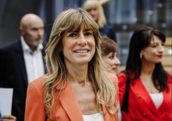 Spain PM's wife to testify in graft probe