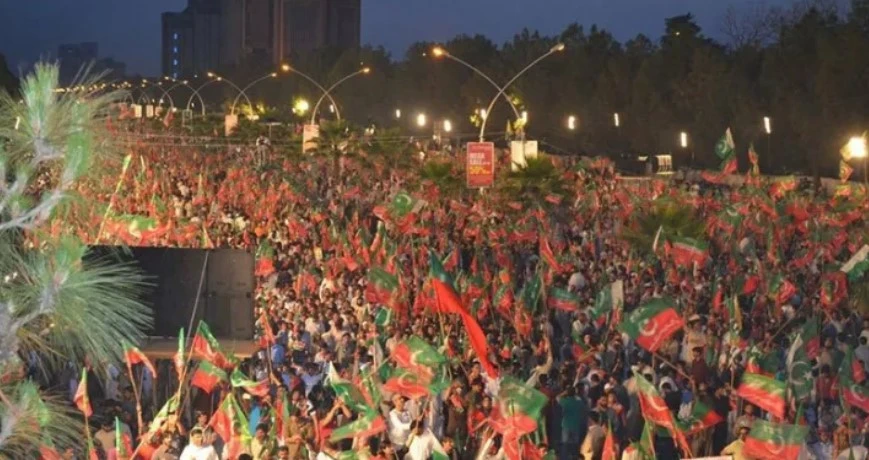 Disheartened PTI decides to hold Islamabad rally after Muharram 10