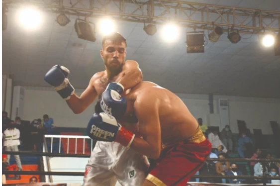 Pakistan knocks India out in middleweight Asian boxing title