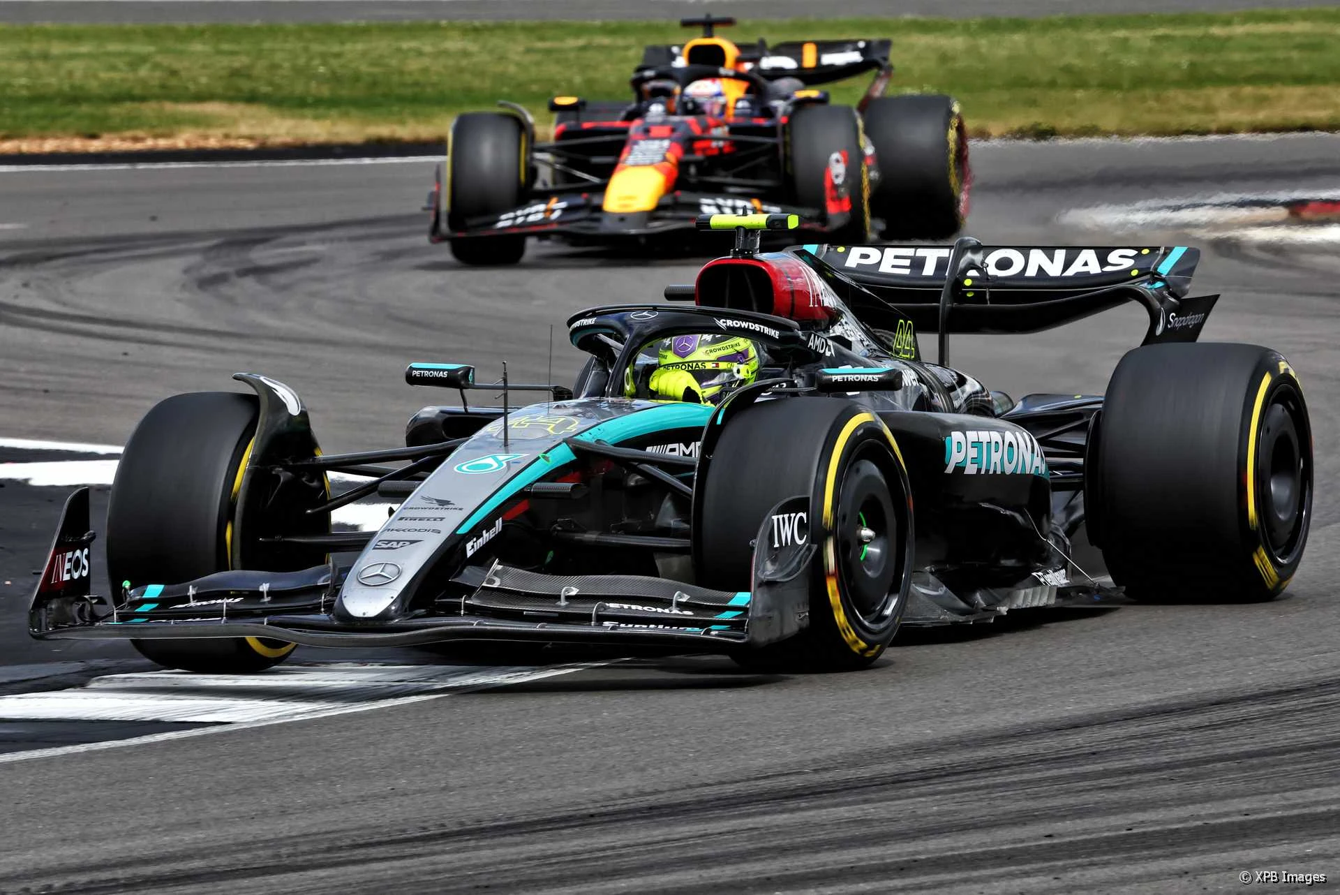 Hamilton wins British Grand Prix to end three-year drought