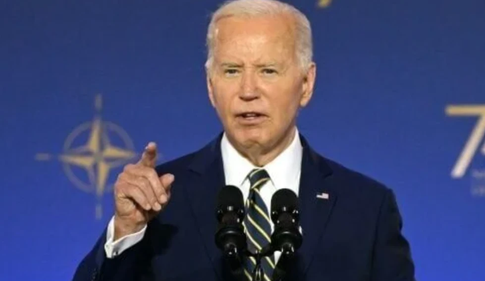 Biden holds high-stakes news conference as he fights for survival