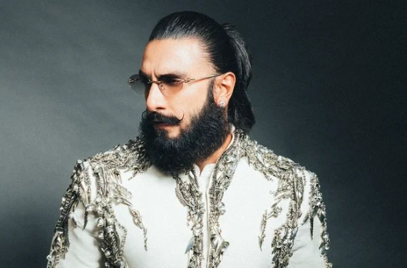 Ranveer Singh bashed for weight gain