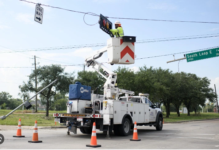 Houston residents 'in hell' after Beryl cuts power for millions