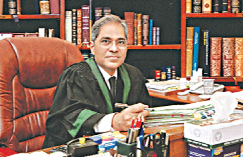 Justice Shafi Siddiqui takes oath as new SHC chief justice