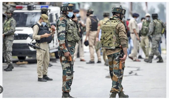 5 Indian security men killed in Occupied Kashmir as fighters make ‘tactical shift’