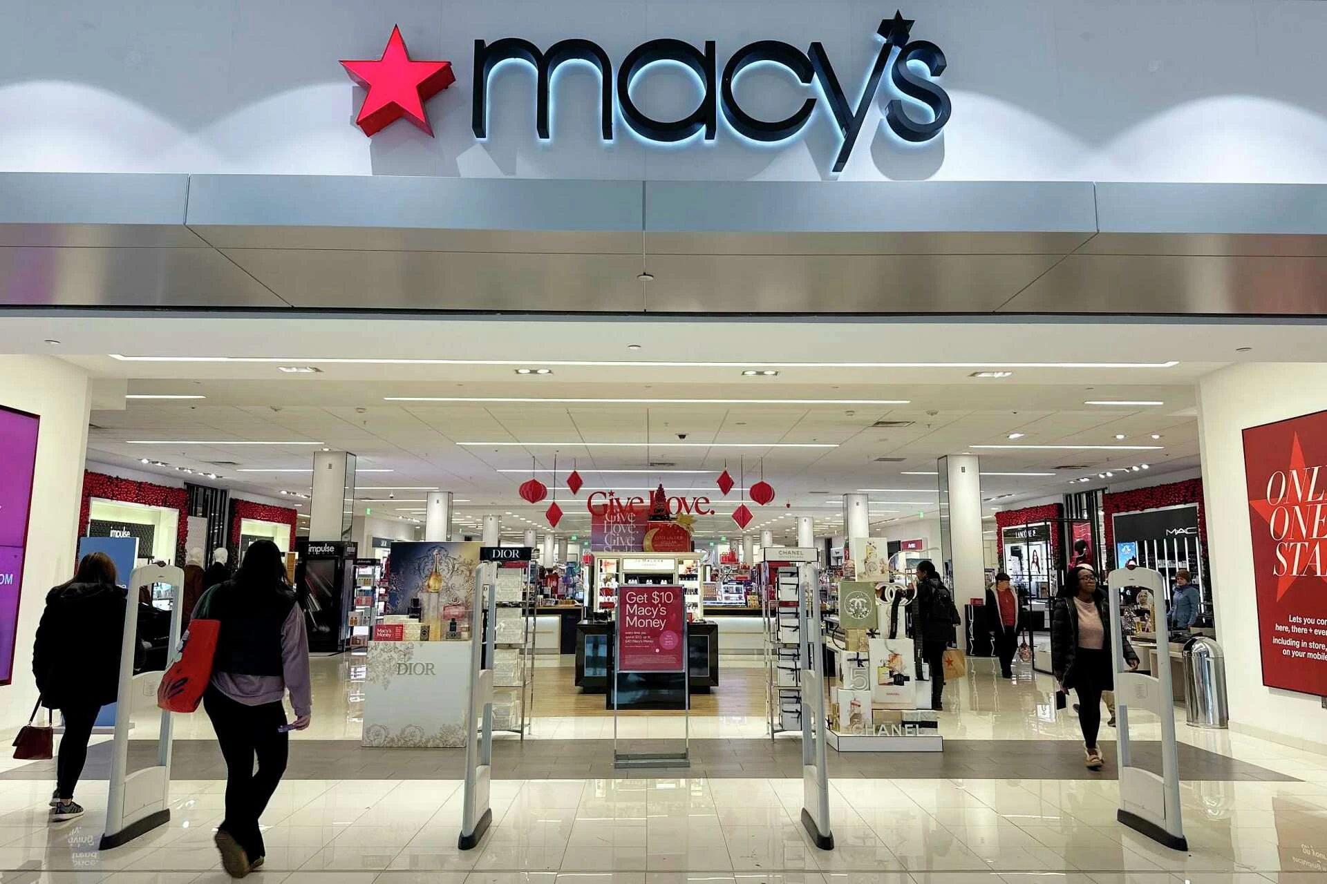 Macy's ends buyout talks with Arkhouse and Brigade