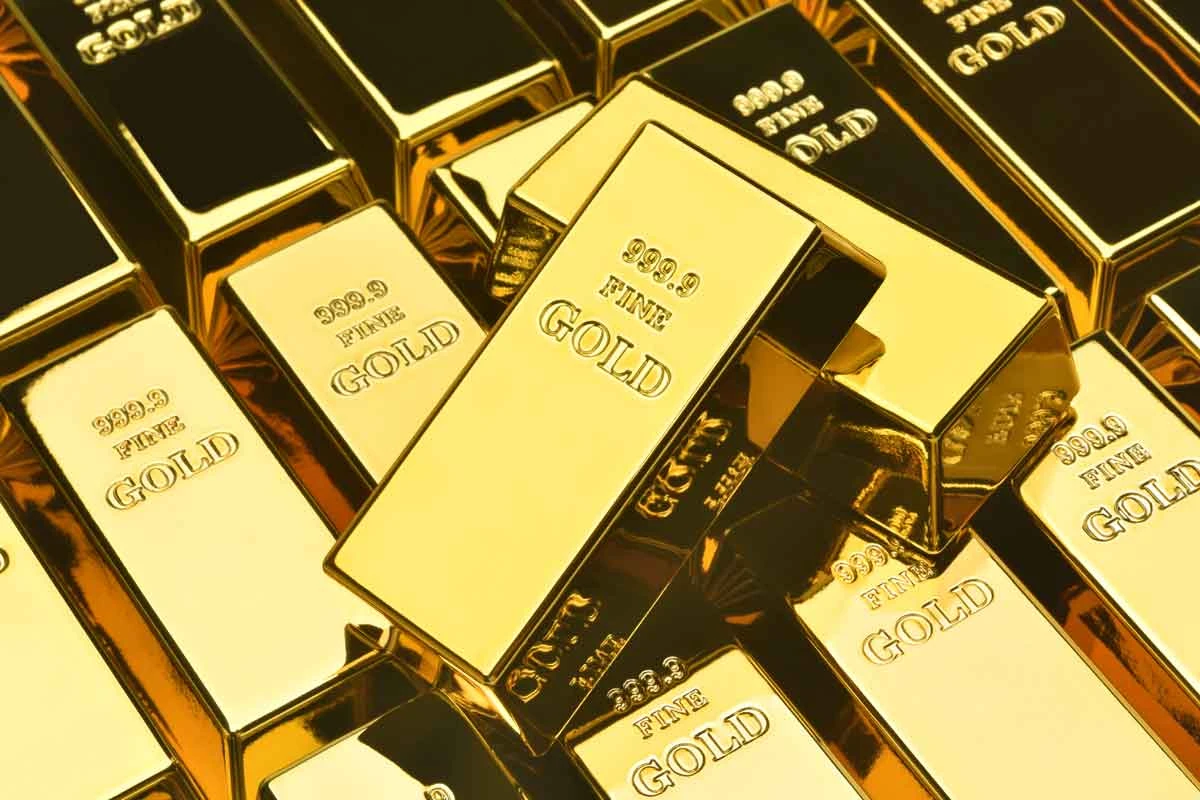 Gold price hits record high on rate cut expectations