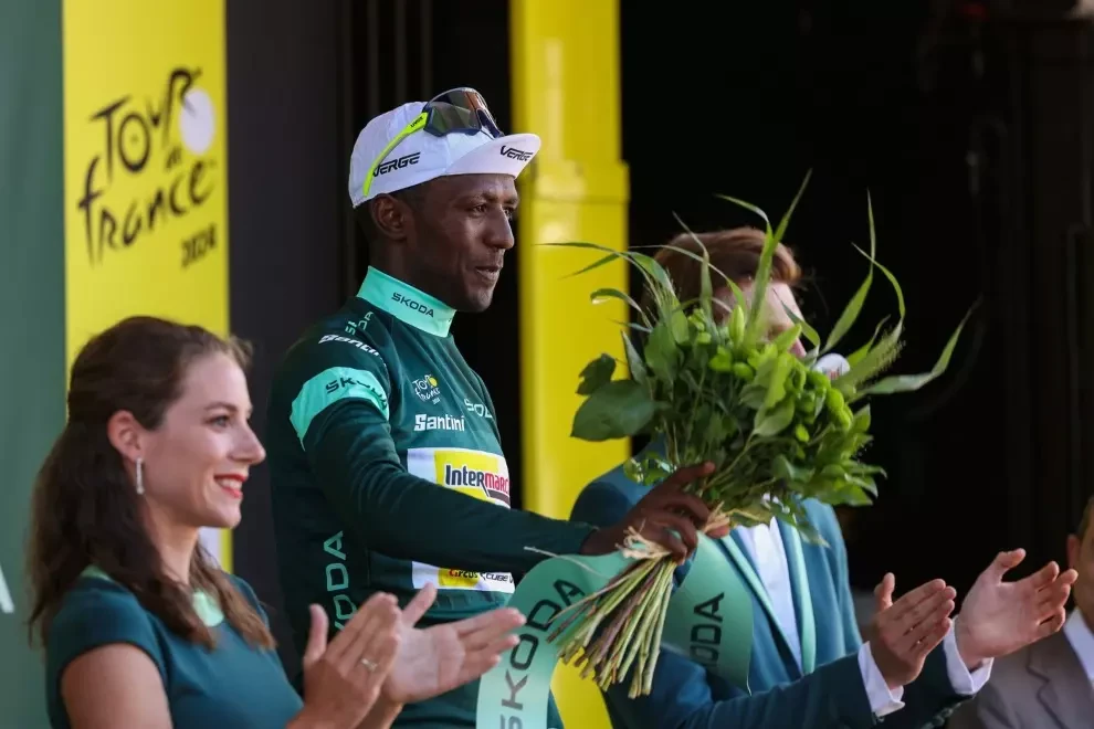 Philipsen ignites green jersey race as Girmay falls at Tour de France