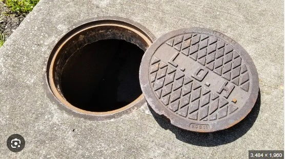 Woman, child die after falling into manhole in Karachi