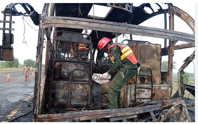 Karachi-bound bus catches fire on Motorway in Sukkur