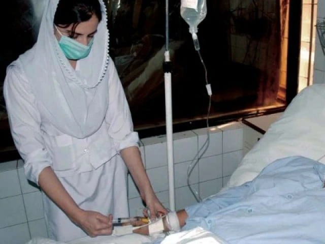 Sindh announces launching evening nursing classes to combat nurse shortage