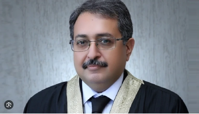 IHC CJ Aamer Farooq refuses to recuse himself from hearing Toshakhana case