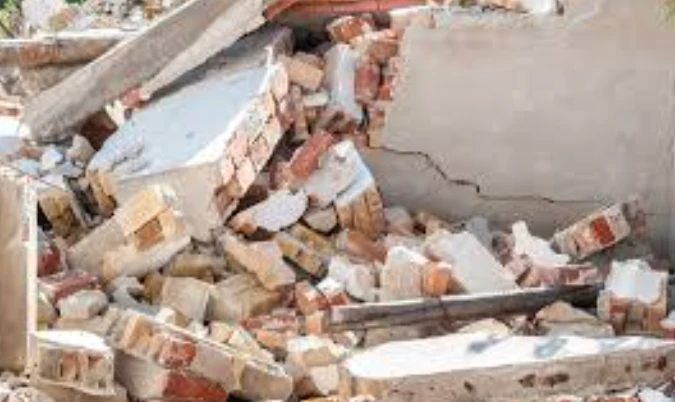 Three die in roof collapses in Rawalpindi and Gujrat