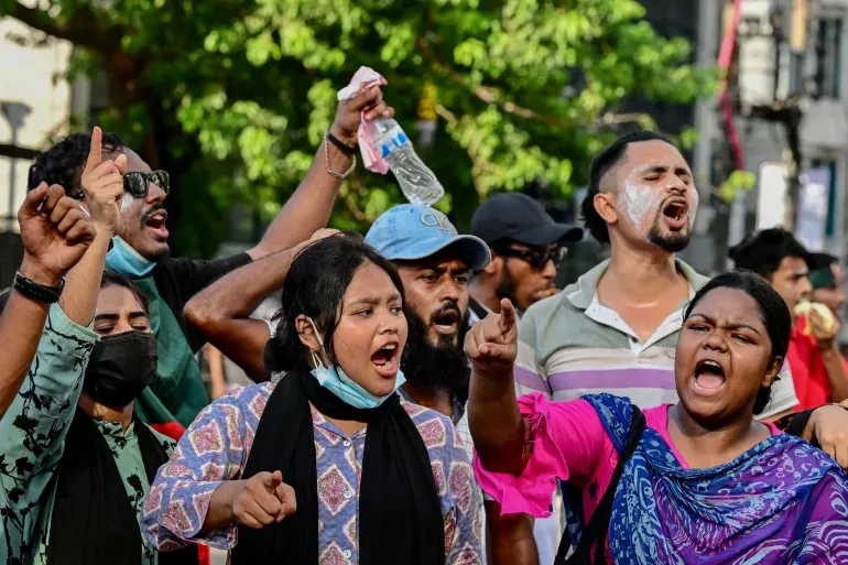 Bangladesh students vow to resume protests unless leaders freed