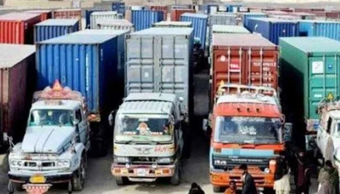 Goods transporters call off strike after successful talks with government