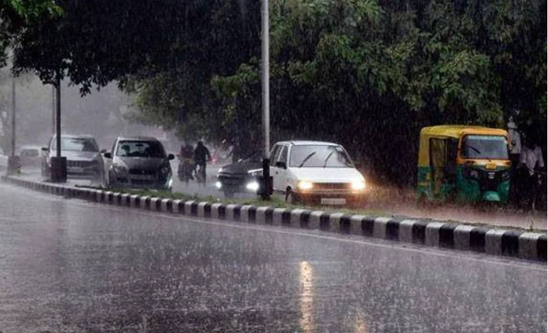 Flood warning as Pakistan braces for heavy monsoon spell in next 48 hours