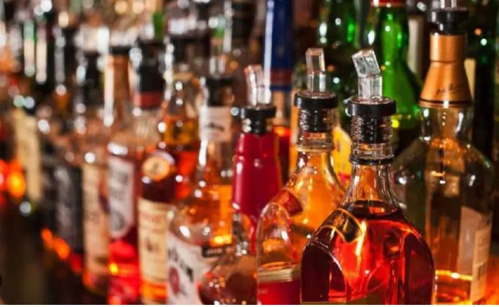 Liquor and beer prices hiked by 15% in Punjab