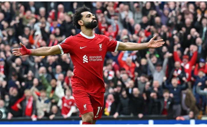 Salah scores as Liverpool beat Arsenal 2-1 while Chelsea, Man Utd win