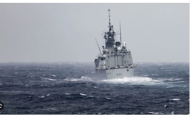 Canadian warship sails through Taiwan Strait