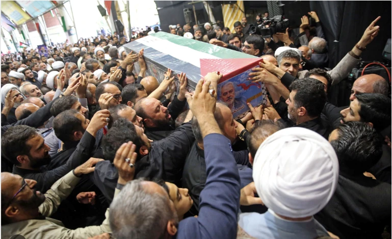 Thousands in Qatar bid farewell to martyred Hamas chief