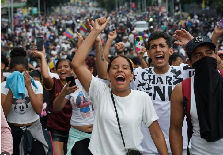 Venezuela opposition calls mass protests over disputed election