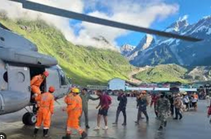 13 killed in India floods, stranded pilgrims airlifted