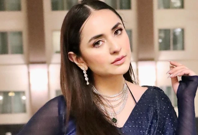 Yumna Zaidi's 'freshly picked pictures' amazes fans