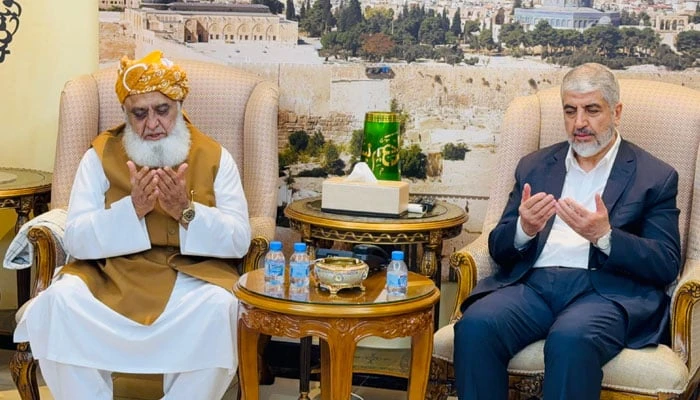 Fazl meets Hamas leader Khaled Mashal to condole Haniyeh's martyrdom