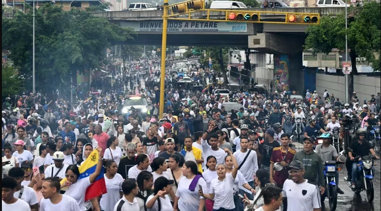 Mass protests erupt in Venezuela against Maduro's election victory claim