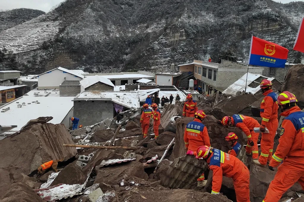 China landslide death toll climbs to 8, 19 people still missing