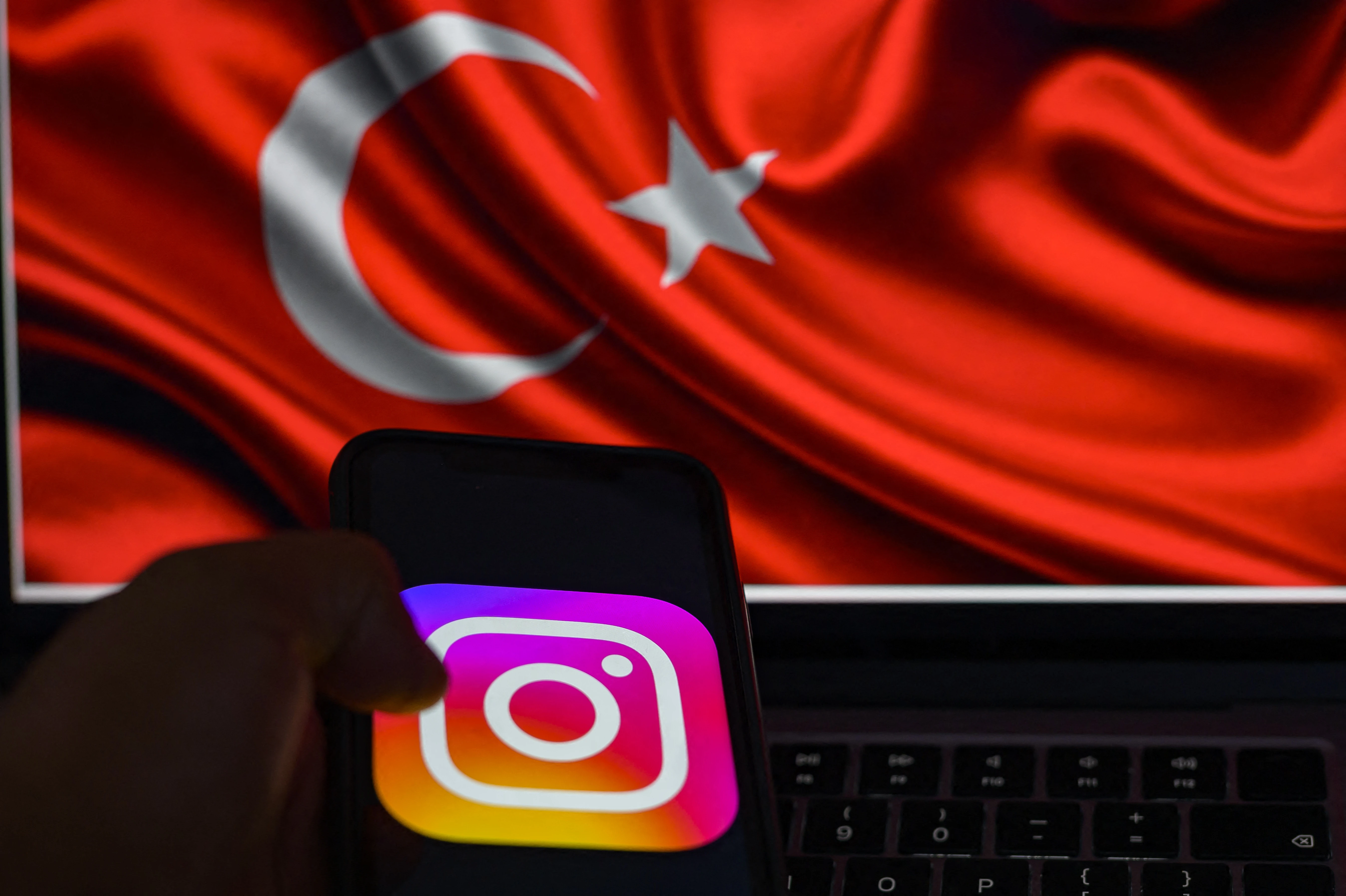 Erdogan criticizes social media 'fascism' amid Instagram conflict