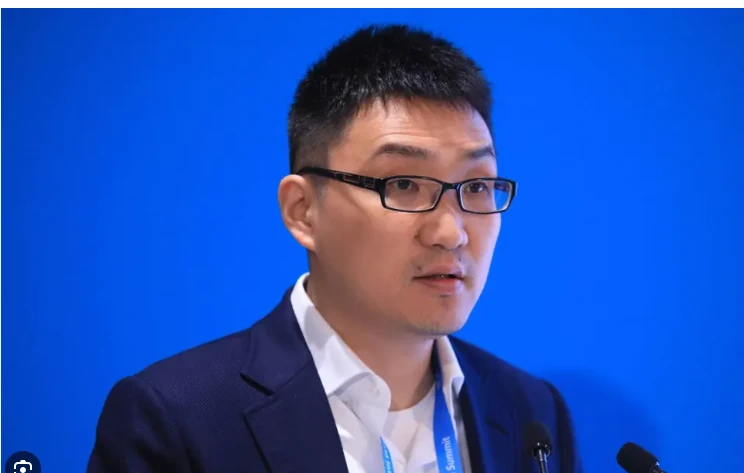 E-commerce tycoon Colin Huang tops China's rich list