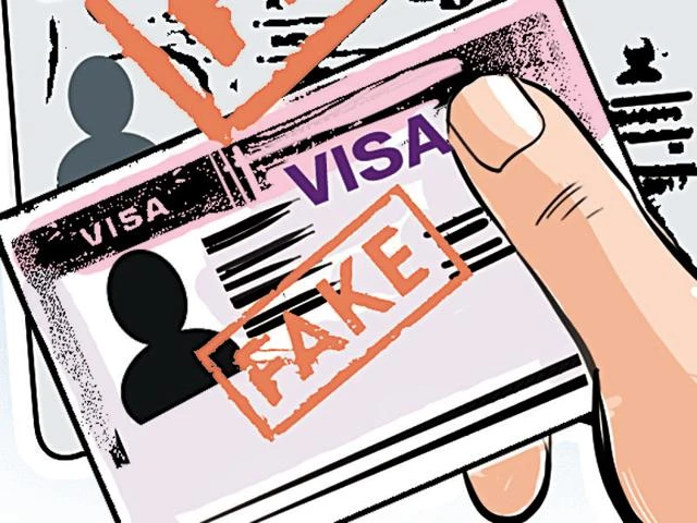 FIA arrests six passengers at Islamabad Airport with fake European visas