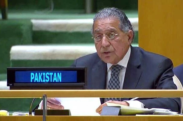 Pakistan urges global action against 'Fitna-ul-Khawarij' and Daesh