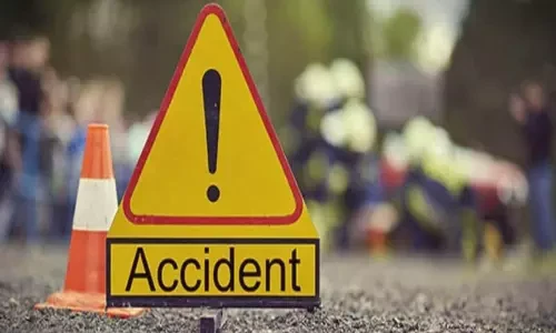 Three family members killed, little girl injured in Arifwala traffic accident