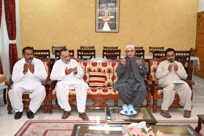 President visits Shaheed Lt. Uzair Mehmood residence to offer condolence to bereaved family